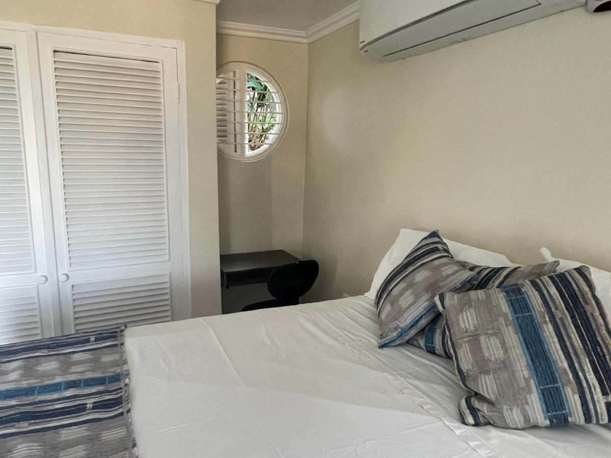 Hummingbird Retreat - Luxury Oceanview Apt, 7-Minute Walk To Beach โอโชรีโอส ภายนอก รูปภาพ