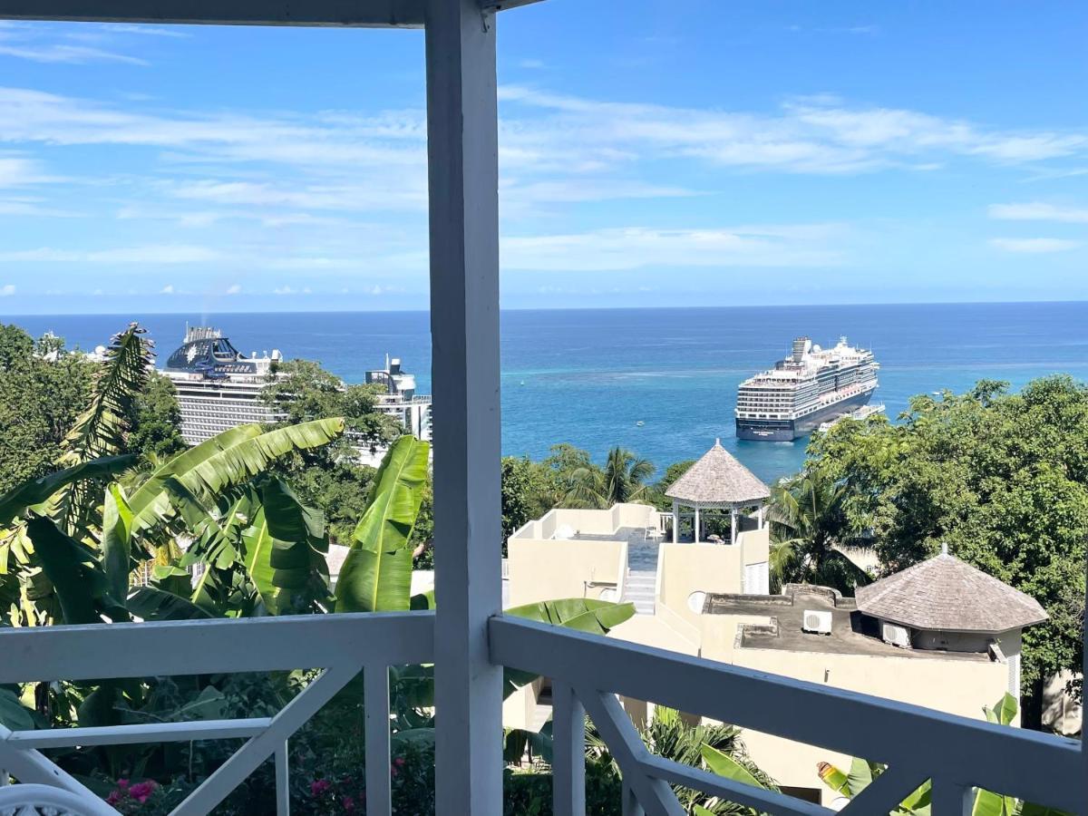 Hummingbird Retreat - Luxury Oceanview Apt, 7-Minute Walk To Beach โอโชรีโอส ภายนอก รูปภาพ